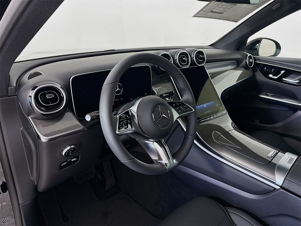 2026 Mercedes Benz GLC 300 4MATIC photo 4