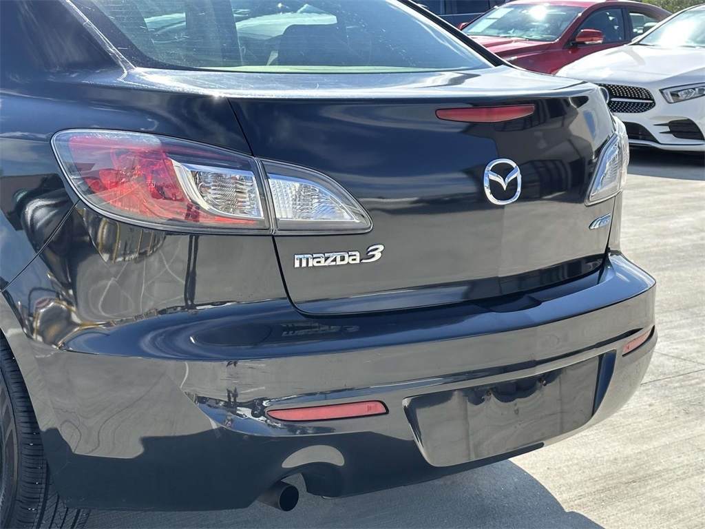 2013 Mazda Mazda3 i Sport photo 10