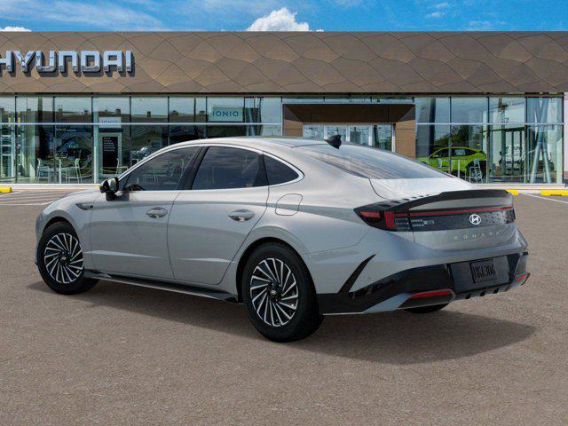 2025 Hyundai Sonata Hybrid Limited photo 3