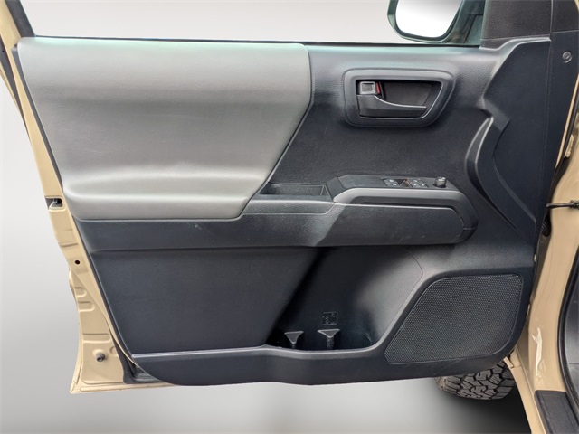 2019 Toyota Tacoma V6 photo 10