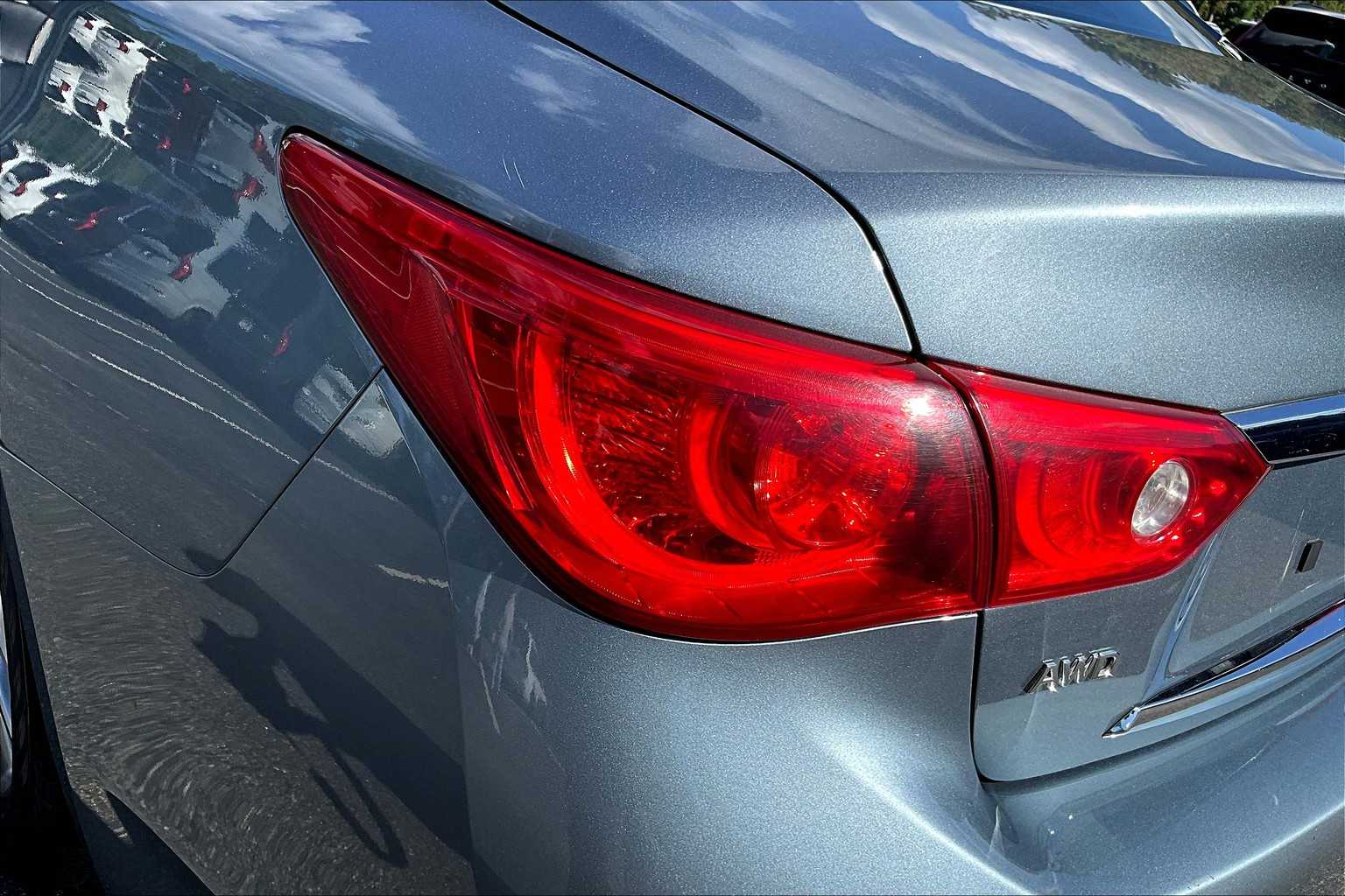 2014 Infiniti Q50 Premium photo 26