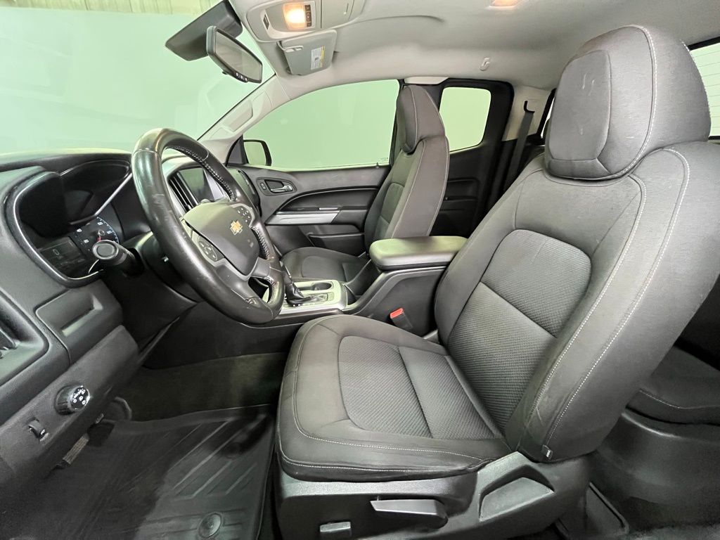 2016 Chevrolet Colorado LT photo 15