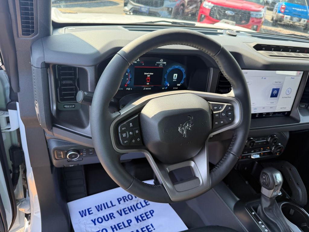 2025 Ford Bronco Badlands photo 14