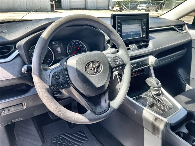 2019 Toyota RAV4 LE photo 2