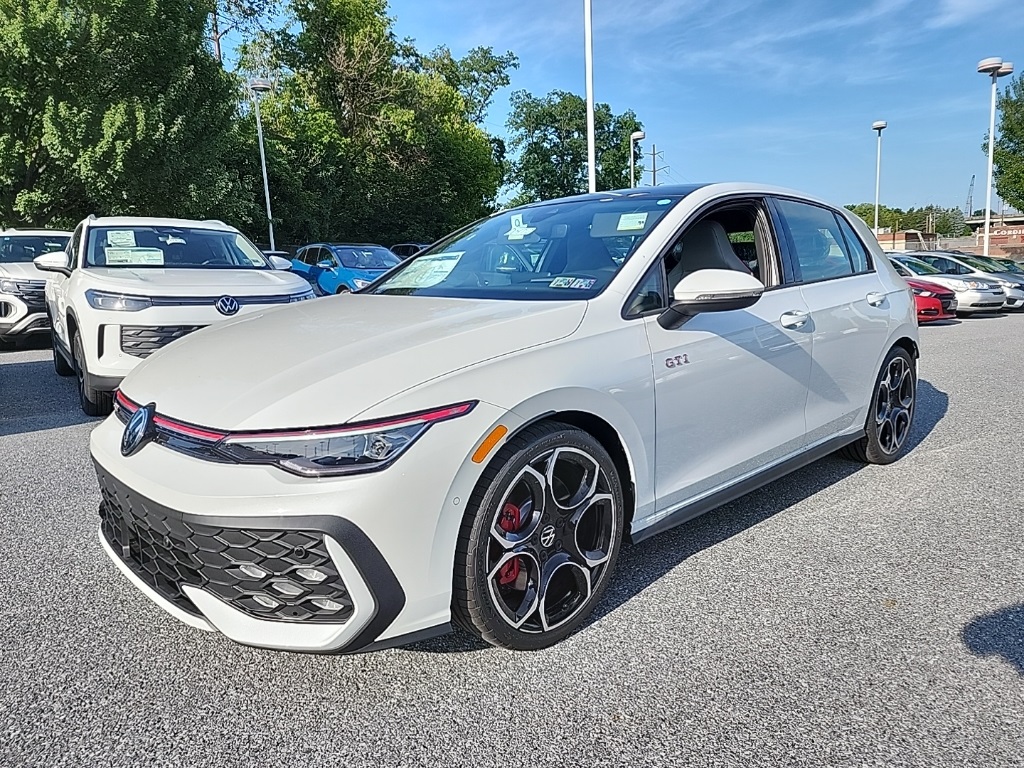 2025 Volkswagen Golf GTI Autobahn's photo