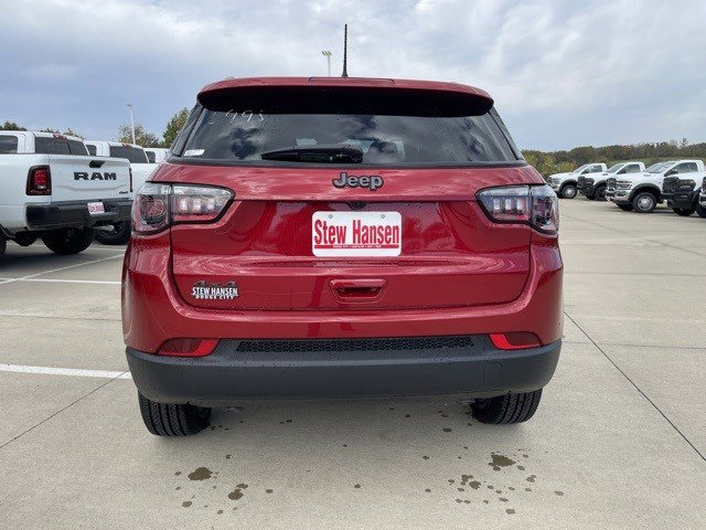 2026 Jeep Compass Latitude Altitude photo 4