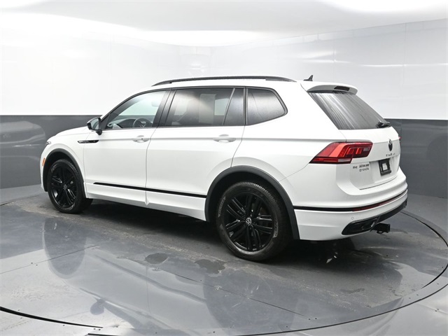 2022 Volkswagen Tiguan SE R-Line Black photo 4