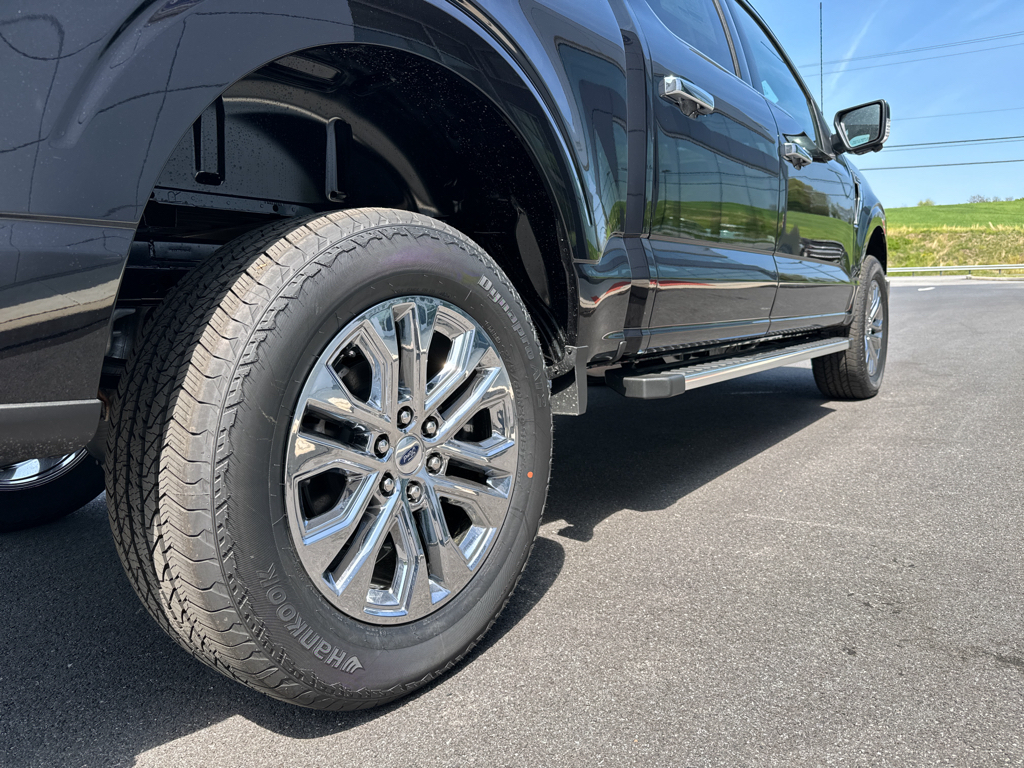 2025 Ford F-150 Lariat photo 16