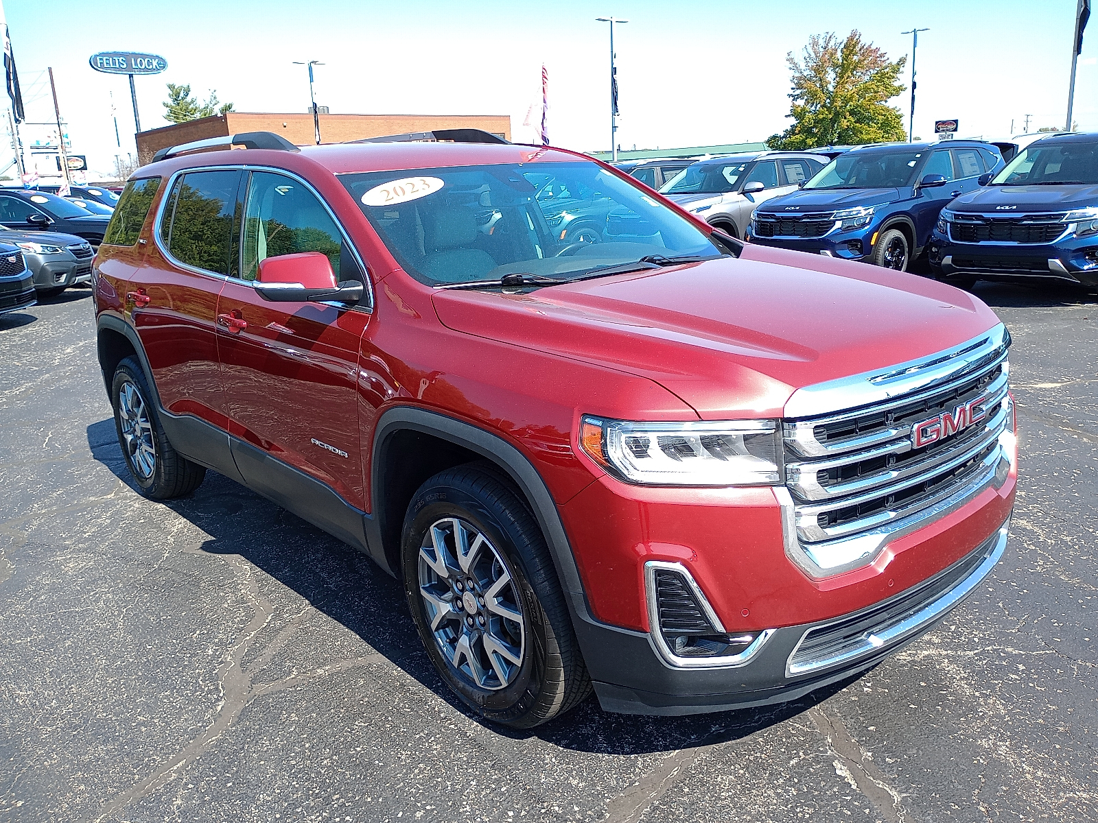 2023 GMC Acadia SLT