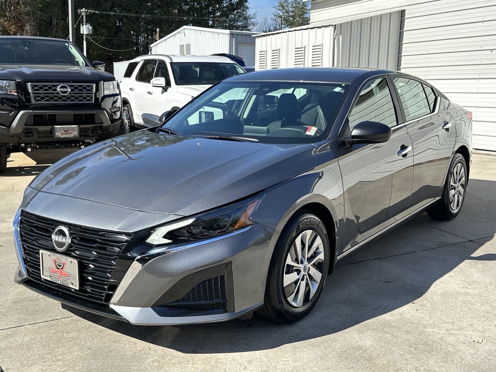 2025 Nissan Altima S photo 3