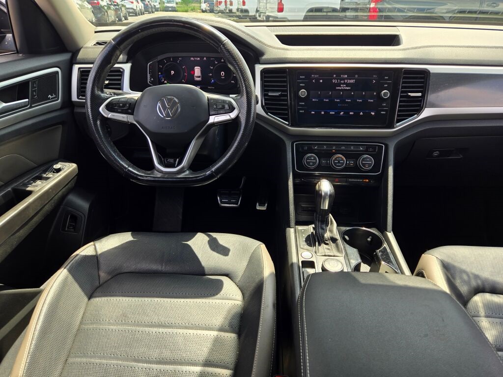 2022 Volkswagen Atlas V6 SEL Premium R-Line photo 16