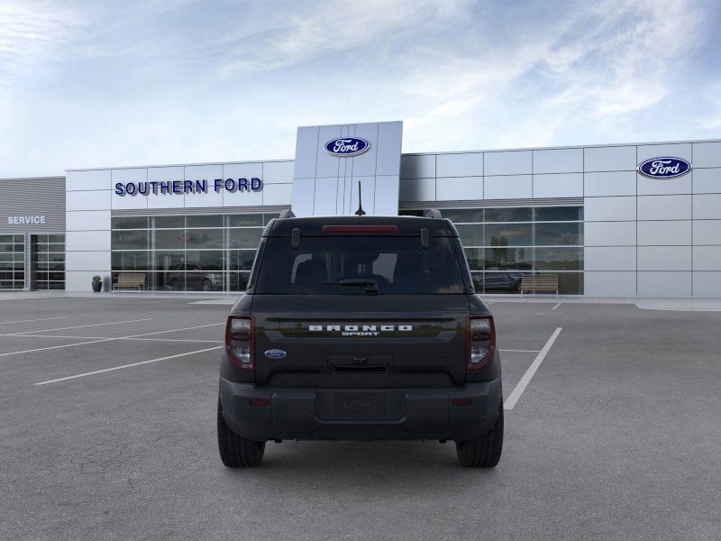 2025 Ford Bronco Sport Outer Banks photo 3