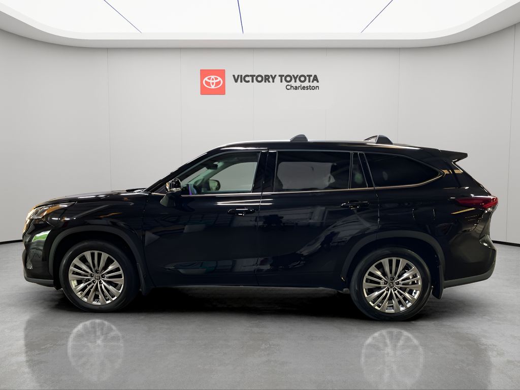 2025 Toyota Highlander XLE XSE Platinum Limited photo 2