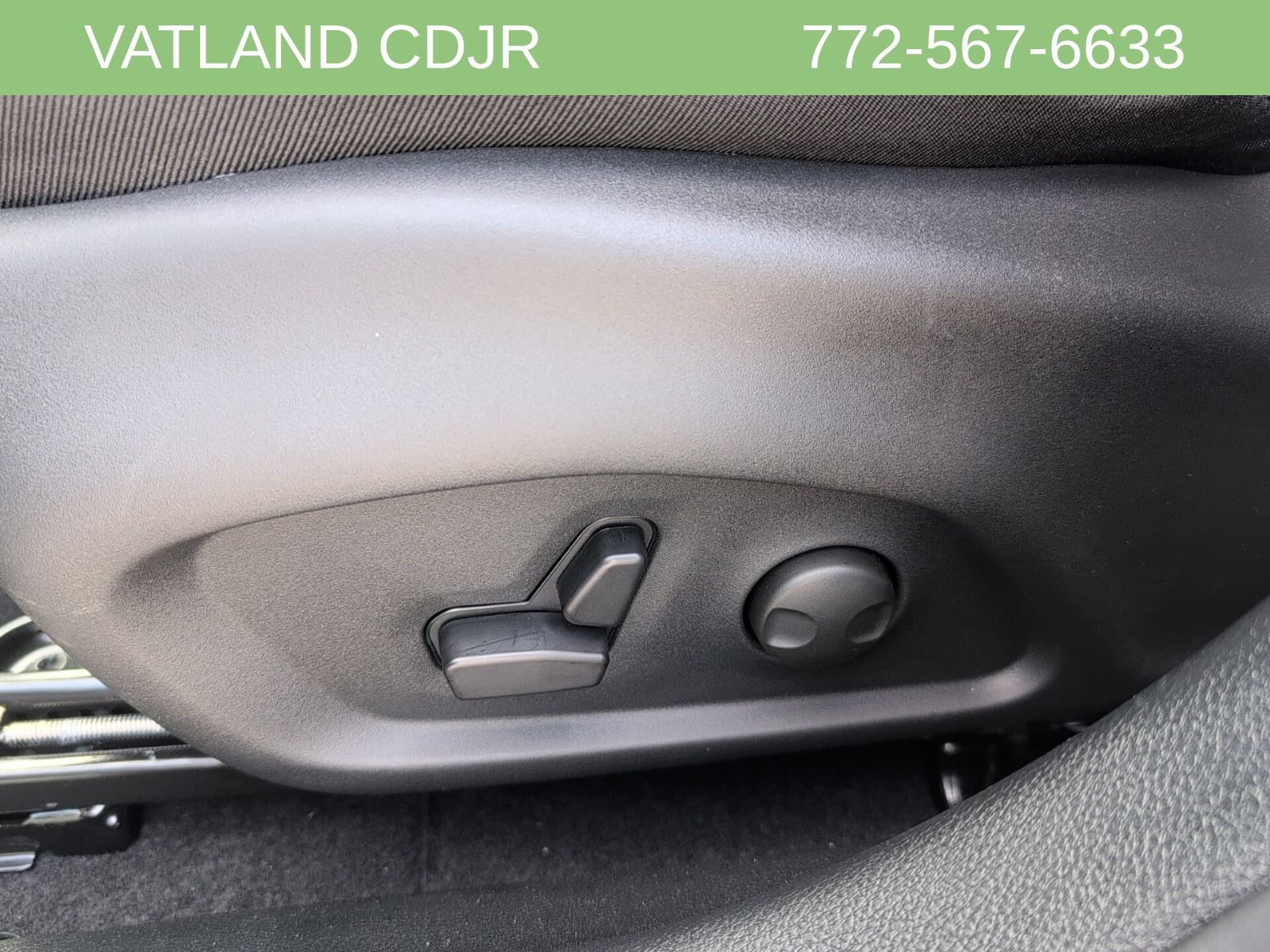 2026 Jeep Compass Latitude photo 24