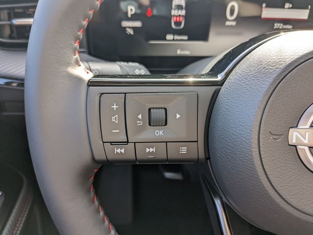 2025 Nissan Kicks SR photo 17