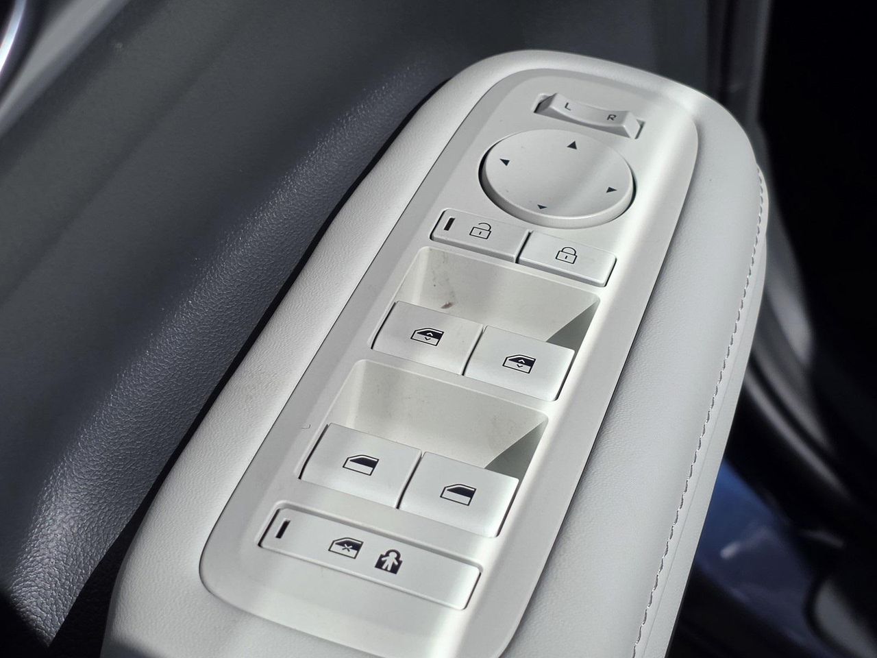 2026 Hyundai Santa Fe SEL photo 21