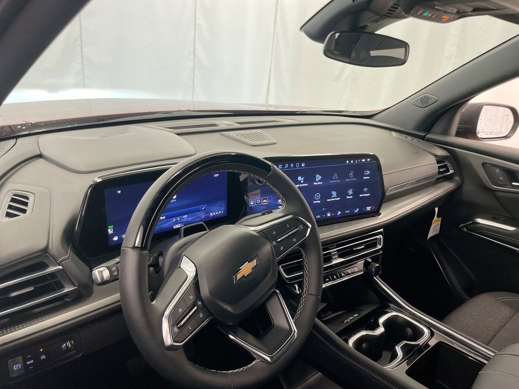 2025 Chevrolet Traverse photo 10