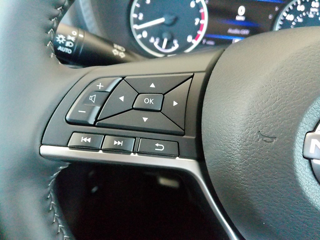 2025 Nissan Sentra SV photo 26