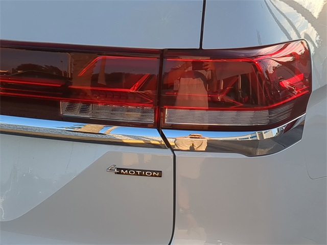 2026 Volkswagen Atlas SEL photo 8