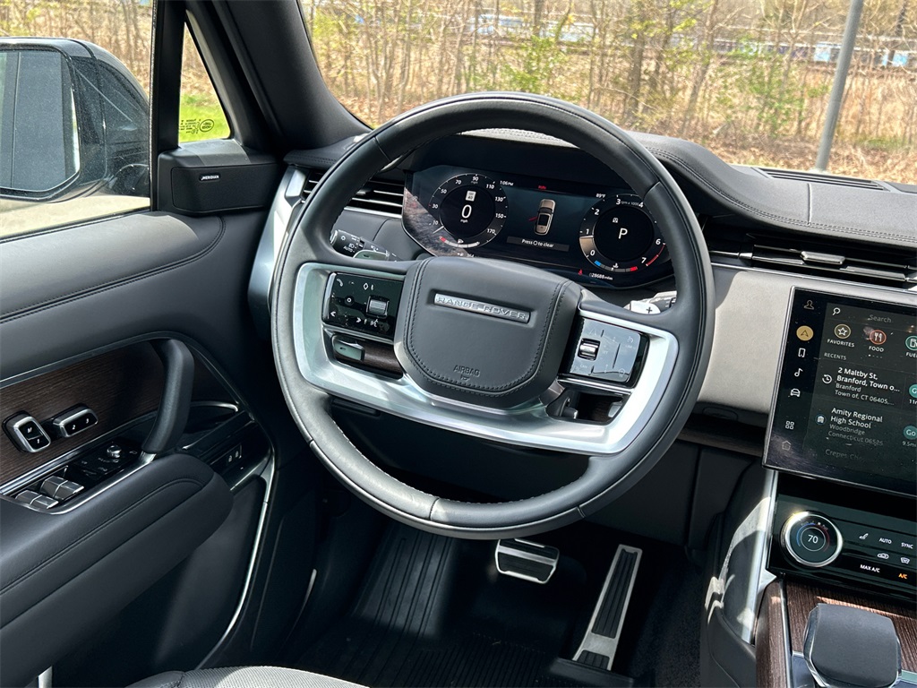 2023 Land Rover Range Rover SE photo 22