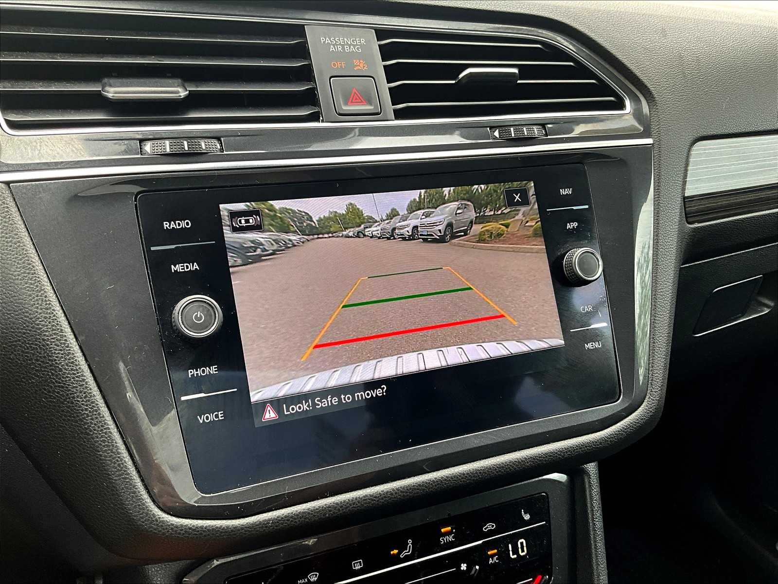 2022 Volkswagen Tiguan SEL Premium R-Line photo 18
