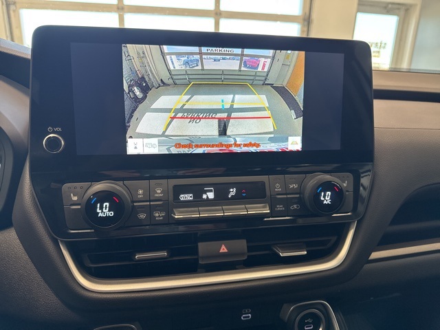 2024 Toyota Grand Highlander XLE photo 2