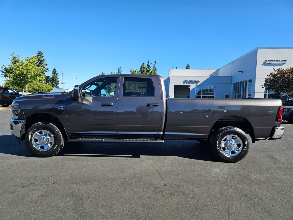 2025 Ram 3500 Tradesman photo 3