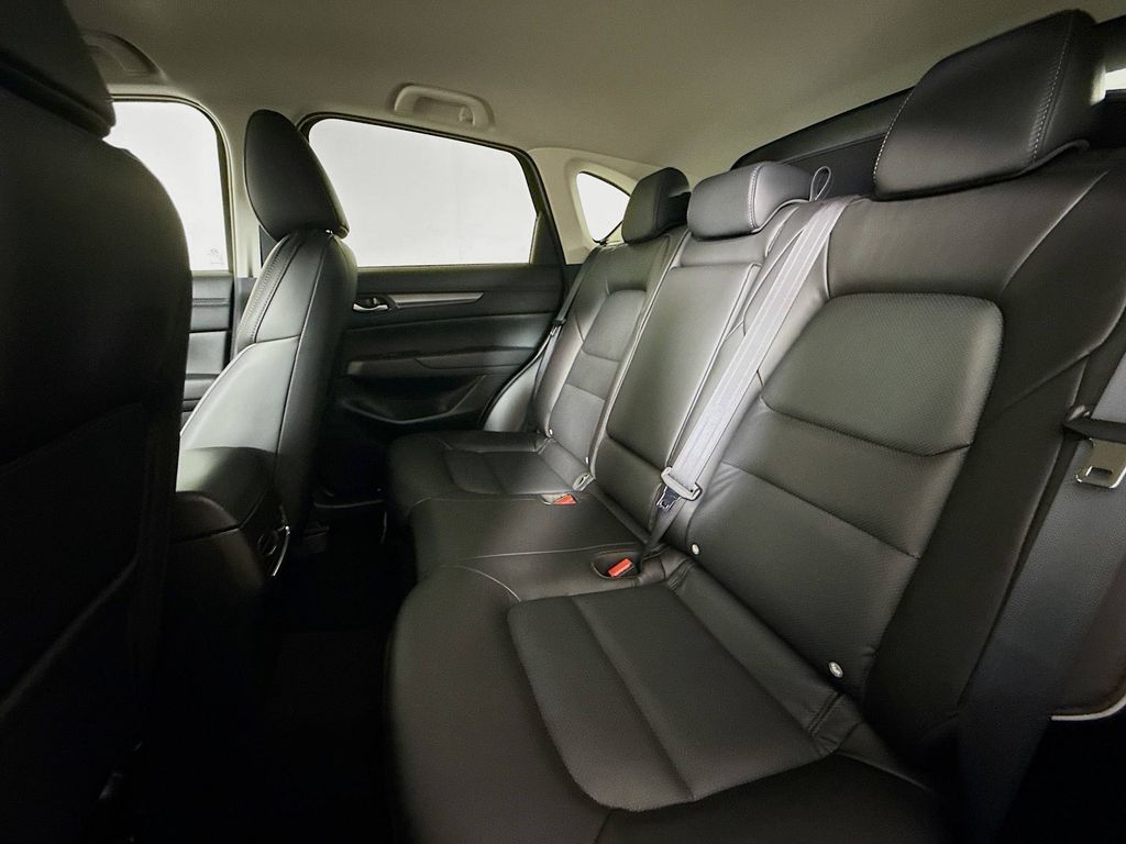2025 Mazda CX-5 2.5 Select photo 24
