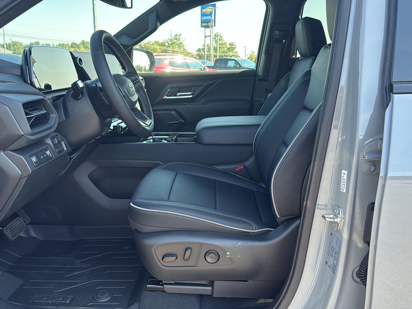 2026 Chevrolet Silverado EV LT photo 9