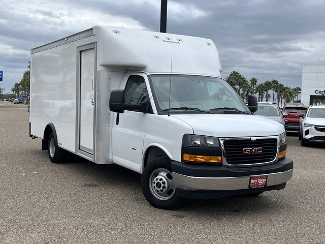 2023 GMC Savana Cutaway Work Van's photo