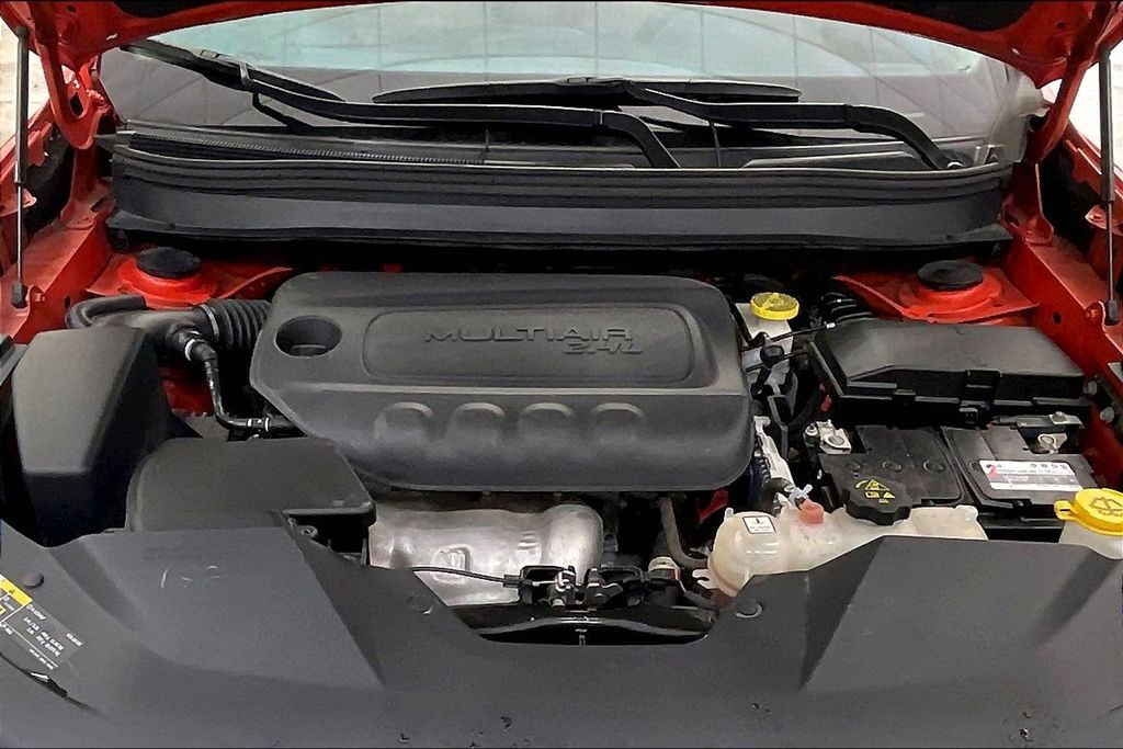 2021 Jeep Cherokee Latitude photo 9