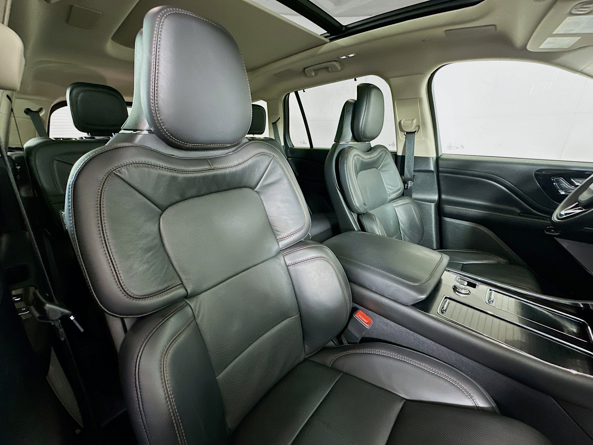 2022 Lincoln Aviator Reserve photo 28