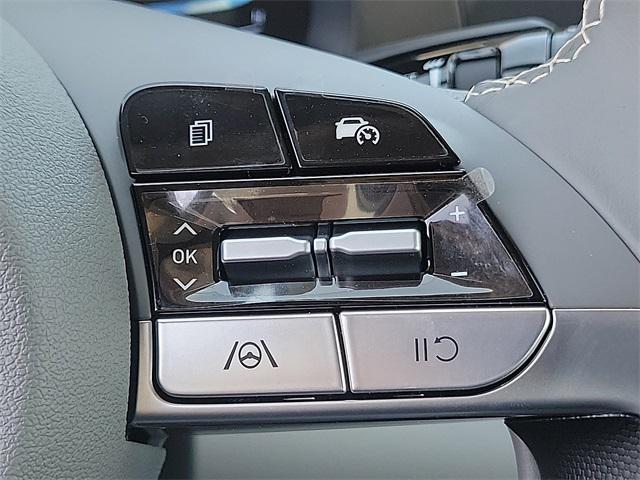 2025 Hyundai Elantra SEL Sport photo 9