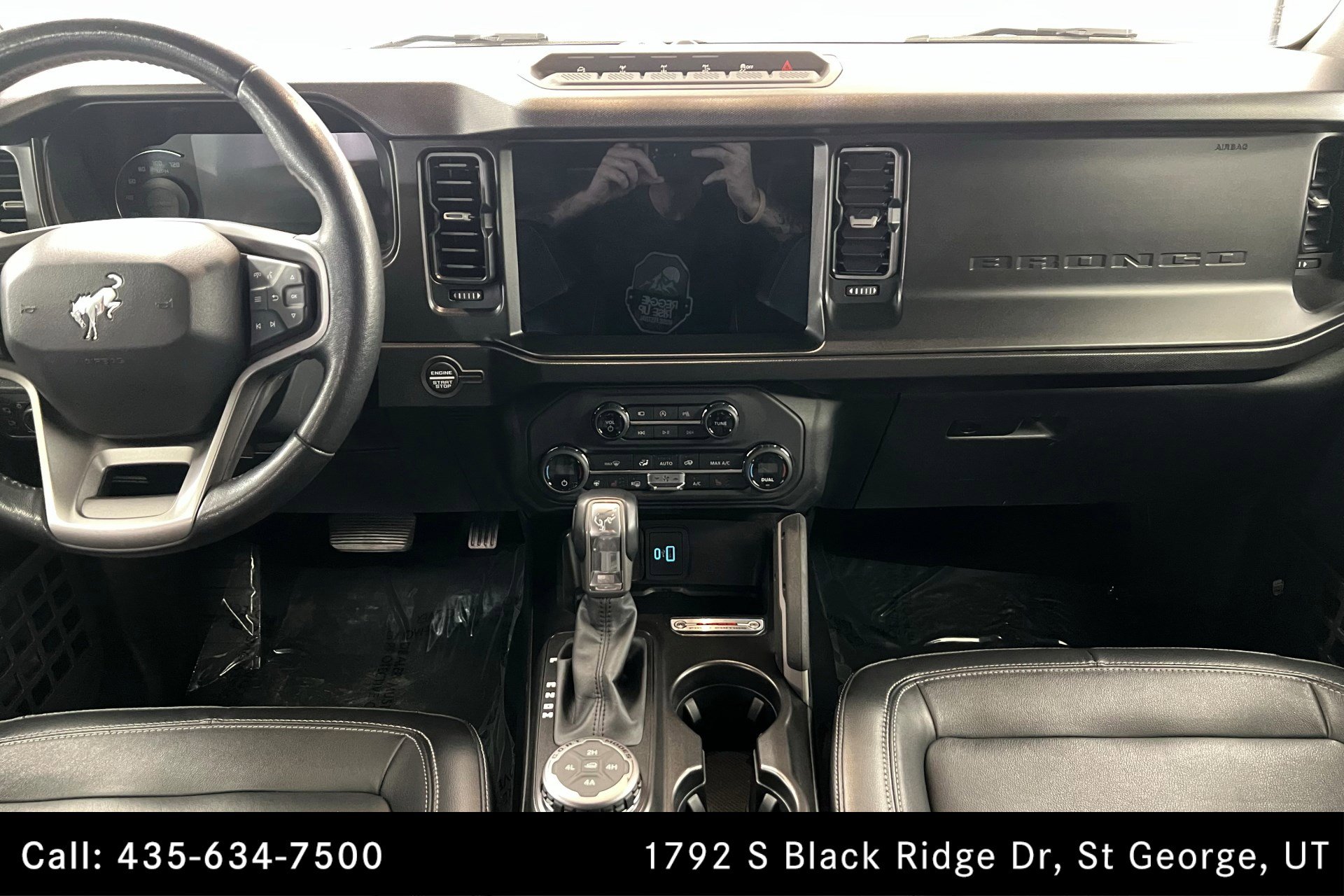 2021 Ford Bronco First Edition photo 11
