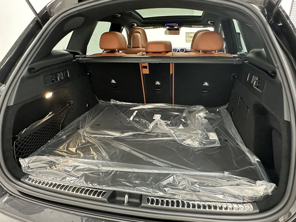 2026 Mercedes Benz GLC 300 4MATIC photo 21