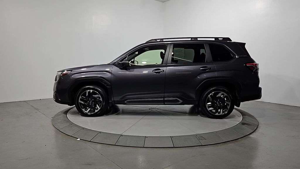 2025 Subaru Forester Limited photo 2