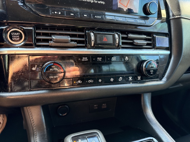 2022 Nissan Pathfinder SL photo 29