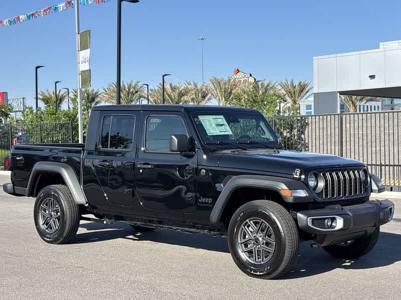 2025 Jeep Gladiator Sport S photo 2