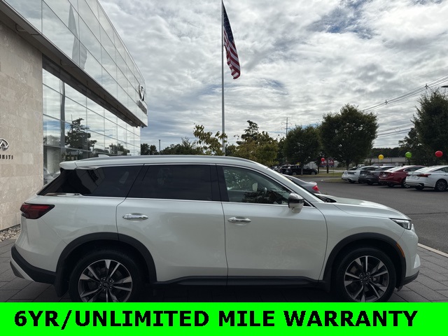 2022 Infiniti QX60 Luxe photo 8