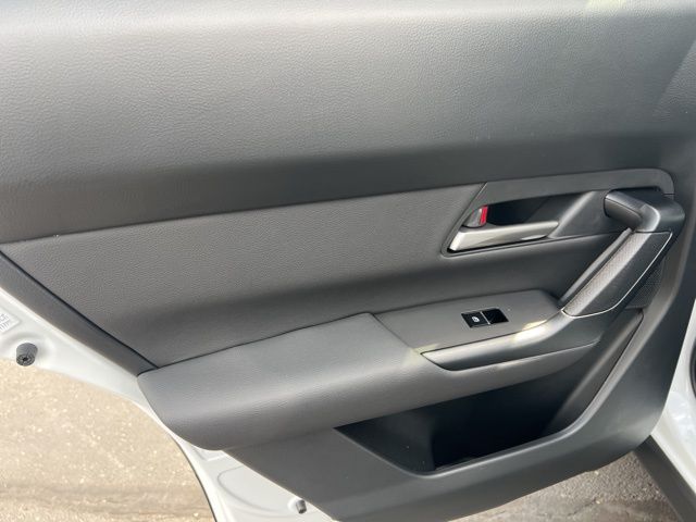 2025 Mazda CX-50 2.5 S Preferred photo 32