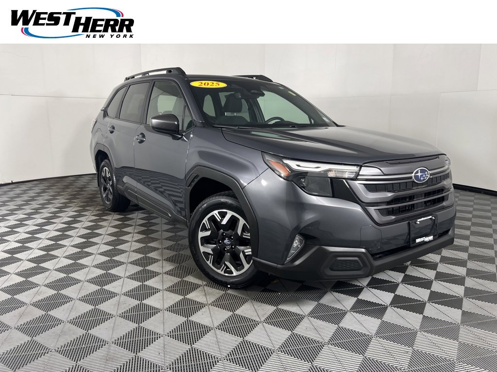 2025 Subaru Forester Premium's photo
