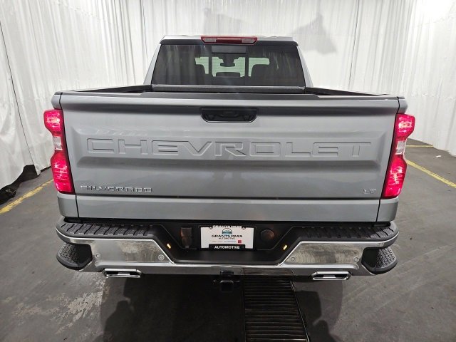 2026 Chevrolet Silverado 1500 LT photo 3