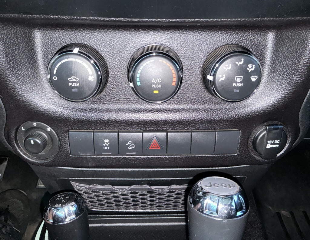 2018 Jeep Wrangler Unlimited Sport photo 46