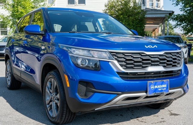2023 Kia Seltos LX photo 4