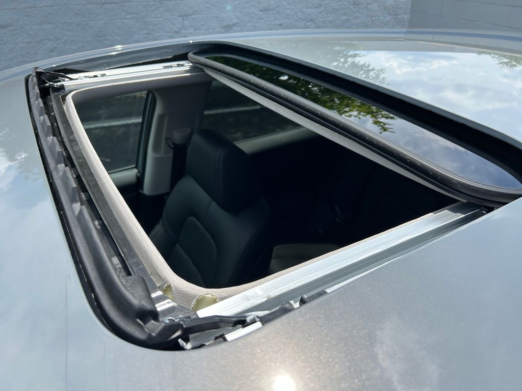 2026 Honda HR-V EX-L photo 9