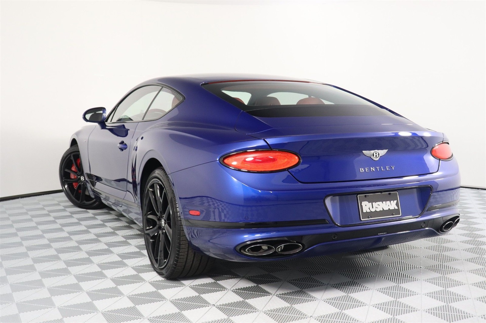 2024 Bentley Continental GT V8 photo 3