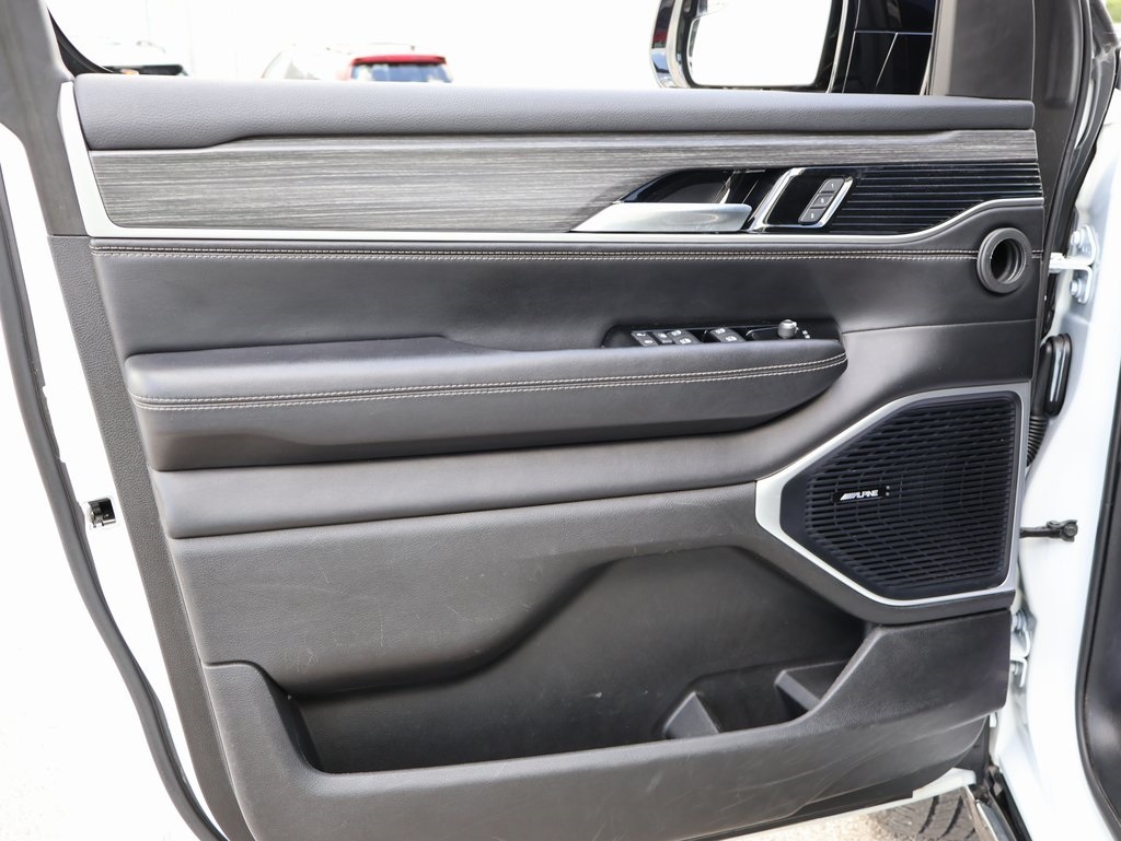 2023 Jeep Wagoneer Series III photo 23