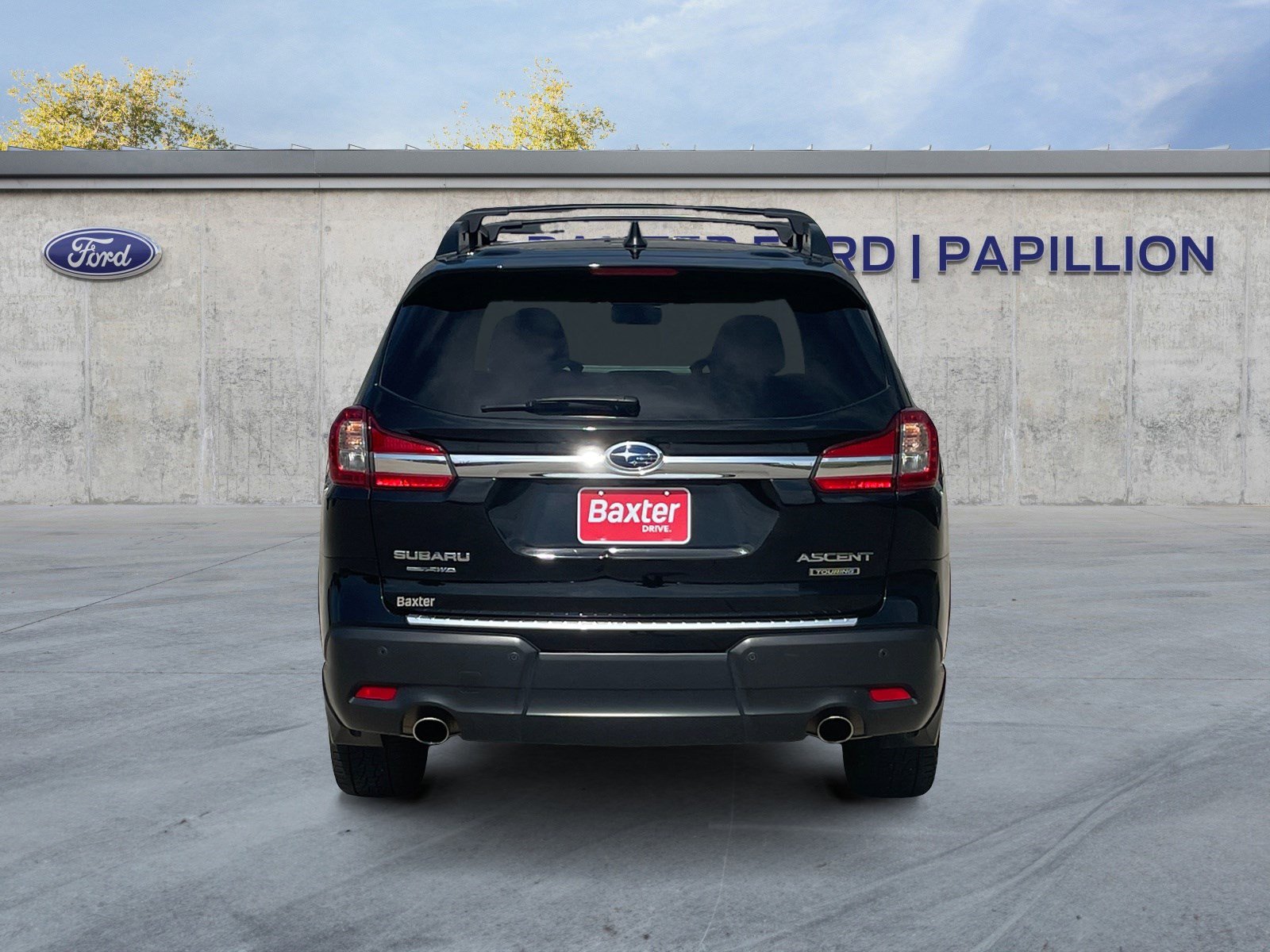 2022 Subaru Ascent Touring photo 3