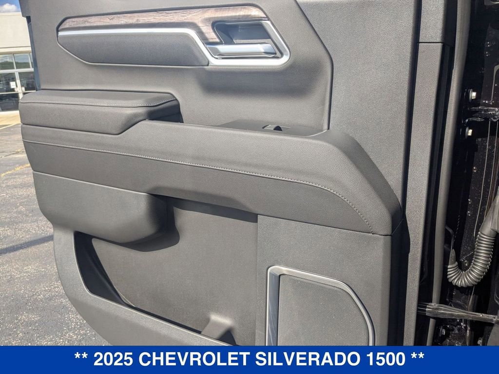 2025 Chevrolet Silverado 1500 LTZ photo 27