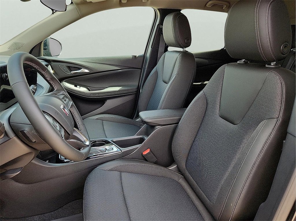 2026 Buick Encore GX Preferred photo 9